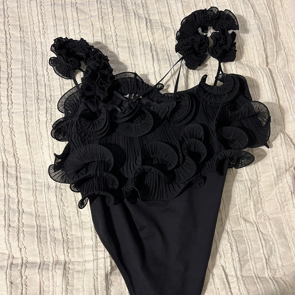 Free People Ruffle Bodysuit🖤